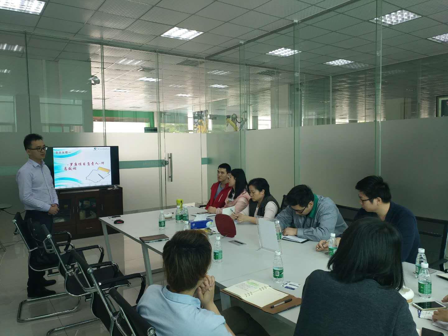 祝贺罗庚机器人签约顺景江南（中国）